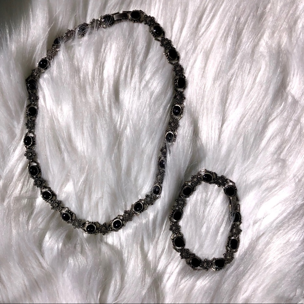 Necklace & Bracelet Set